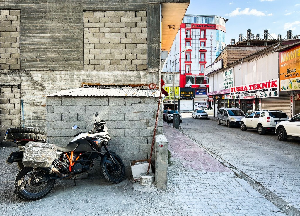 whatsapp_183 whatsapp_183