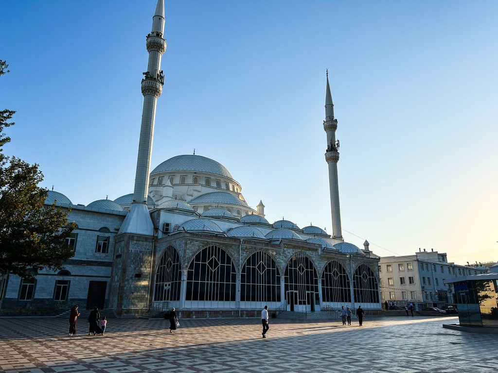 whatsapp_295 whatsapp_295